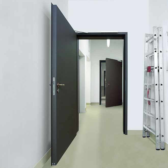 Krilna metalna vrata soundproof